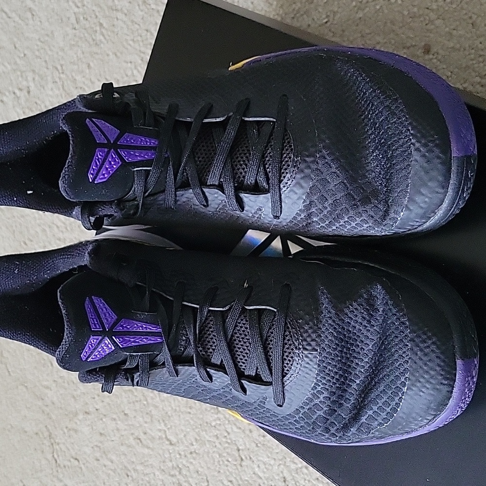 Nike Kobe Bryant/Mamba Focus Black and Purple Sneakers Mens Size 10